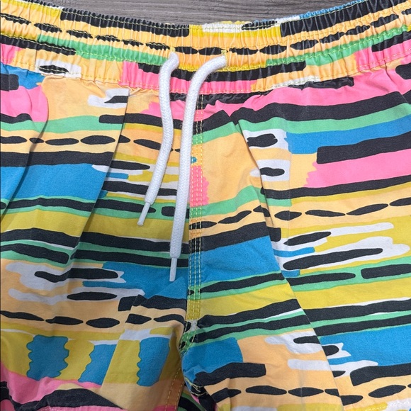 Tropicalia Colorful Patterned Shorts - Picture 2 of 8